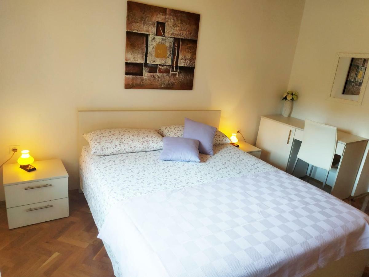 Alida Apartments & Room Near The Sea โรวีน ภายนอก รูปภาพ